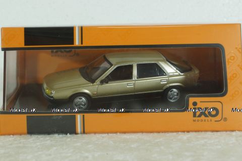 Renault 25 Phase 1, metallic beige, 1986, CLC539, IXO 1:43