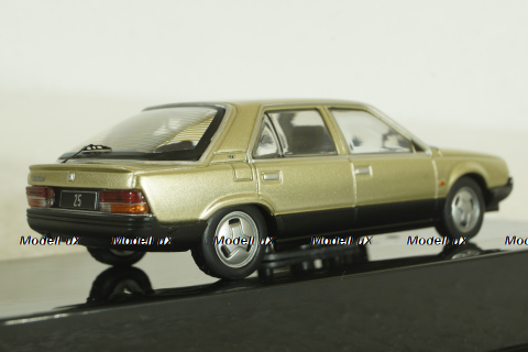 Renault 25 Phase 1, metallic beige, 1986, CLC539, IXO 1:43