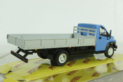 Газон Next C41R33 бортовой гол/сер, Н243, Наш автопром 1:43