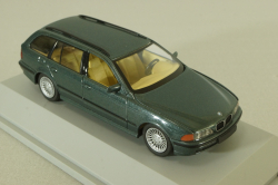 BMW 520i Touring (E39) 1995, green, 80429421517, Schuco 1:43