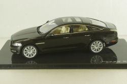 Jaguar XJ (X351)  2009 amethyst black, IXO 1:43