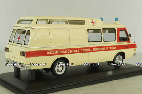 Зил-118КА Специализированная Скорая Помощь (с полным интерьером), 111903, DiP Models 1:43
