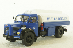 Berliet GLR8 M2 Tank truck Huiles Berliet year 1960 blue/white, Hachette 1:43