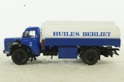 Berliet GLR8 M2 Tank truck Huiles Berliet year 1960 blue/white, Hachette 1:43