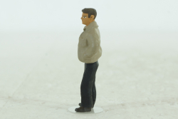 Фигурка Парень в куртке, 119а, BM-Toys 1:43