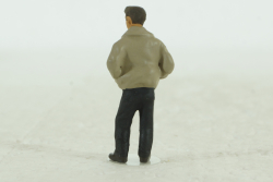 Фигурка Парень в куртке, 119а, BM-Toys 1:43