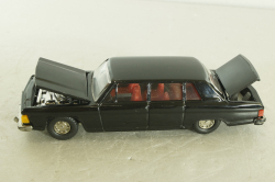 Газ-14 Чайка, черная, Тантал/Радон 1:43