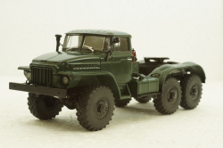 Урал-375С-К1 тягач, зелений, АвтоИстория 1:43
