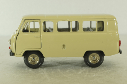 Уаз-452 А41, бежевый, 86г., Тантал/Радон 1:43