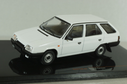 Skoda Forman 1990, white, CLC575, IXO 1:43