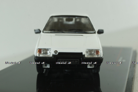 Skoda Forman 1990, white, CLC575, IXO 1:43