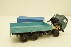 Камаз-5320 с тентом, ранний на резине, Арек 1:43