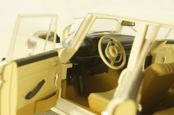 Mercedes 200 Universal (W110) 1966, cream, 183709, Norev 1:18