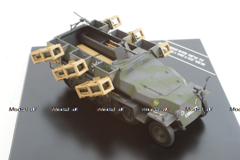 Sd.Ktz 251/1 Ausf. C Wurfrahmen 40 24. Pz.Division Kursk 1942, Altaya 1:43