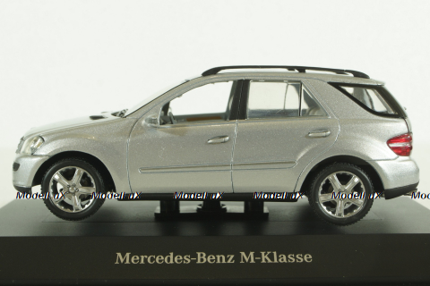 Mercedes ML500 W164, M-Klasse silver, Minichamps 1:43