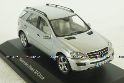 Mercedes ML500 W164, M-Klasse silver, Minichamps 1:43