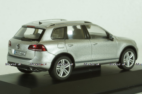 Volkswagen Touareg 2010 silver, Schuco 1:43