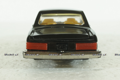 Газ-14 Чайка, желтый салон, завод ГАЗ 1:43