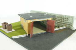 Диорама Гараж с мусорными баками , Modellux 1:43