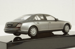 Maybach 57 SWB 2003 grey, 56153, Auto Art 1:43