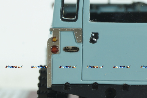 Land Rover 109 II SERIES CUTHBERTSON CONVERSION, Matrix 1:43