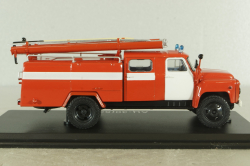 АЦ-30(53) пожарная автоцистерна на шасси Газ-53, красный с бел. полосами, SSM1266, SSM 1:43