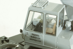 КРАЗ-255Б1 КС-3575 Автокран бежевый/серый, SSM1184, SSM 1:43