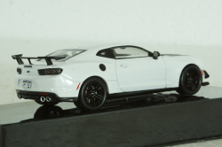Chevrolet Camaro ZL1 1LE 2019, white, CLC542N.22, IXO 1:43