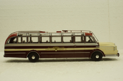 Krupp Titan 080, 1951, BUS010, IXO 1:43