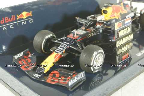 Red Bull Racing Honda RB16B - Max Verstappen – Winner Abu Dhabi GP 2021 W/Pitboard – WC 2021, 410212333, Minichamps 1:43
