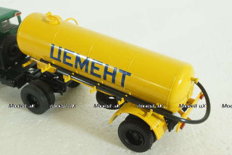 Полуприцеп-цементовоз ТЦ-4 1960, арт.100718, АвтоИстория 1:43