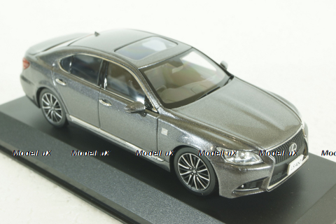 Lexus LS460 F Sport 2015 grey, 03659GR, Kyosho 1:43