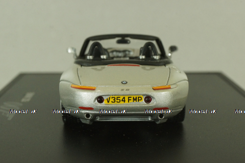 Bmw Z8 (E52) 1999 James Bond World is Not Enough 007, silver, 80420007666, Minichamps 1:43