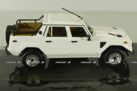 Lamborghini LM002 1984, white, 436103375, Minichamps 1:43