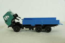 Камаз-5320 бортовой, зеленый/синий, Арек  1:43