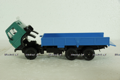Камаз-5320 бортовой, зеленый/синий, Арек  1:43