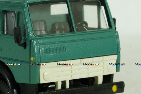 Камаз-5320 бортовой, зеленый/синий, Арек  1:43