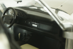 Porsche 911 GT2 (993) Street 1997 Arctic Silver Metallic 180065000, UT Models 1:18