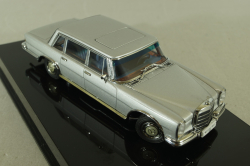 Mercedes 600 SWB (W100) 1963, silver 56191, AutoArt 1:43