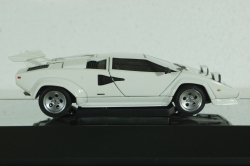 Lamborghini Countach 5000S 1982 white, 54533, AutoArt 1:43