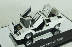Lamborghini Countach 5000S 1982 white, 54533, AutoArt 1:43