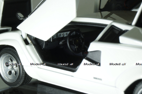 Lamborghini Countach 5000S 1982 white, 54533, AutoArt 1:43