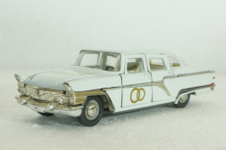 Газ-13 Чайка, С Днем Свадьбы, №2, Агат 1:43