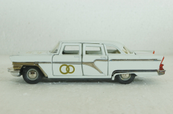 Газ-13 Чайка, С Днем Свадьбы, №2, Агат 1:43