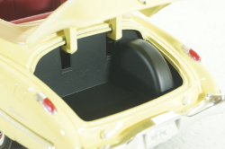 Buick Roadmaster Convertible, from movie Rain Man 1949, yellow, 13616, Greenlight 1:18