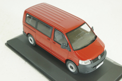 Volkswagen T5 red 2003, CLC564,  IXO 1:43
