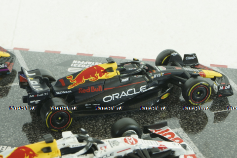Red Bull RB16B #33, RB18 #1, RB19 #1, RB19 #11,  M. Verstappen – S. Perez, F1 SET BU38092-PACK, Формула 1, Bburago 1:43