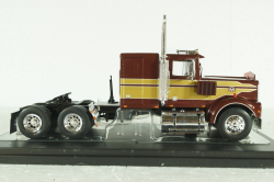Marmon CHDT, red metallic,1980,TR157.22, IXO 1:43