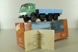 КамАЗ-5320 бортовой, зеленый/голубой, Арек 1:43 