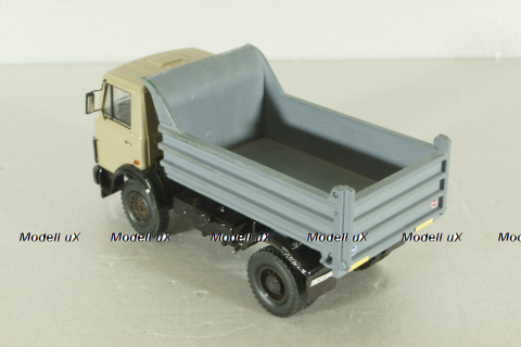 Маз-555102 самосвал 1988 бежево-серый, НАП (конверсия) 1:43